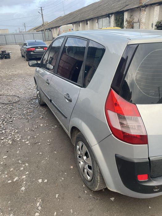 Renault scenik 2 1,5 k9k