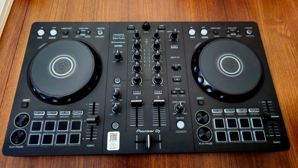 Pioneer DDJ FLX4 prawie nowy, na gwarancji