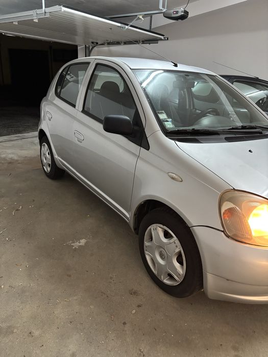 Toyota yaris 2002