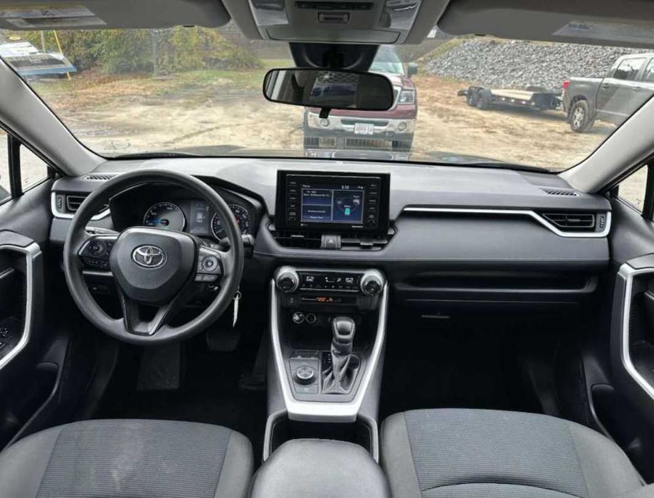 2022 Toyota RAV4 LE 2.5 Hybrid