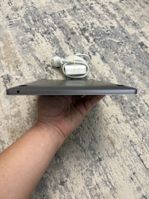 MacBook Pro 13 2020 16/512gb with touch bar