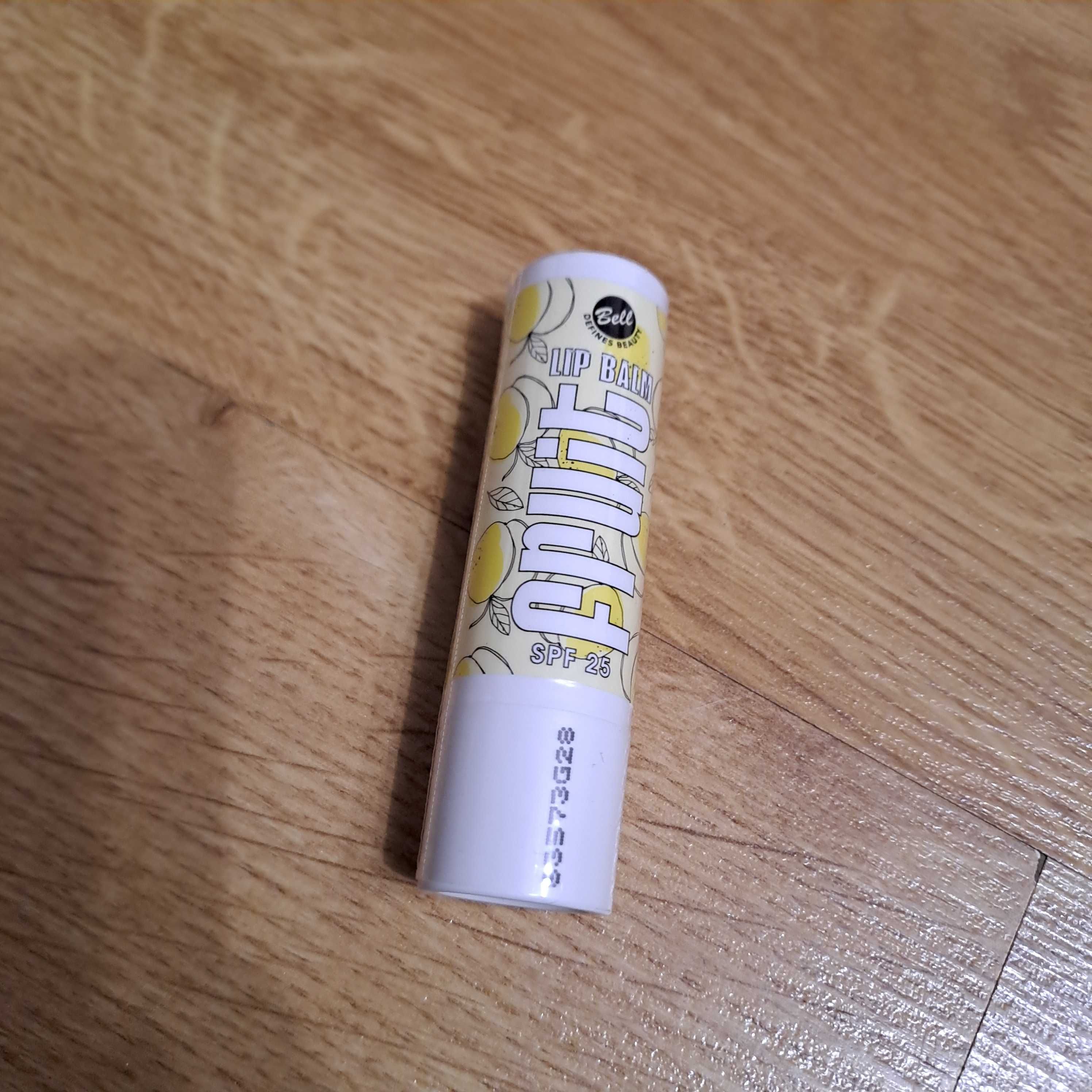 Pielęgnujący balsam do ust Fruit Lip Balm SPF25