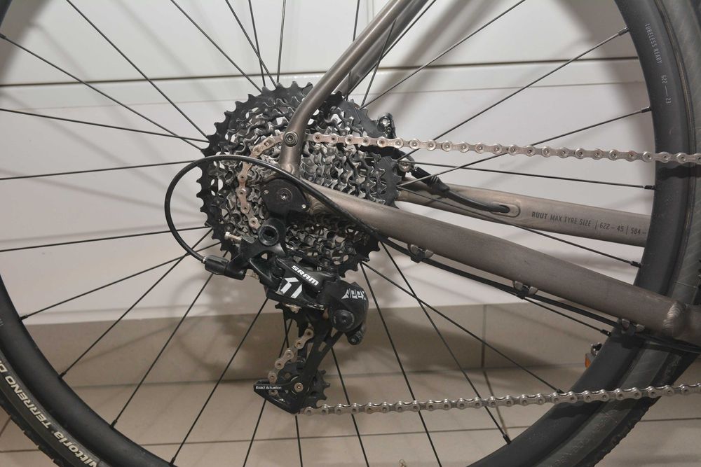 Gravel Rondo Ruut Al1, napęd 1-11, rozm L, kolor tytan, bdb stan