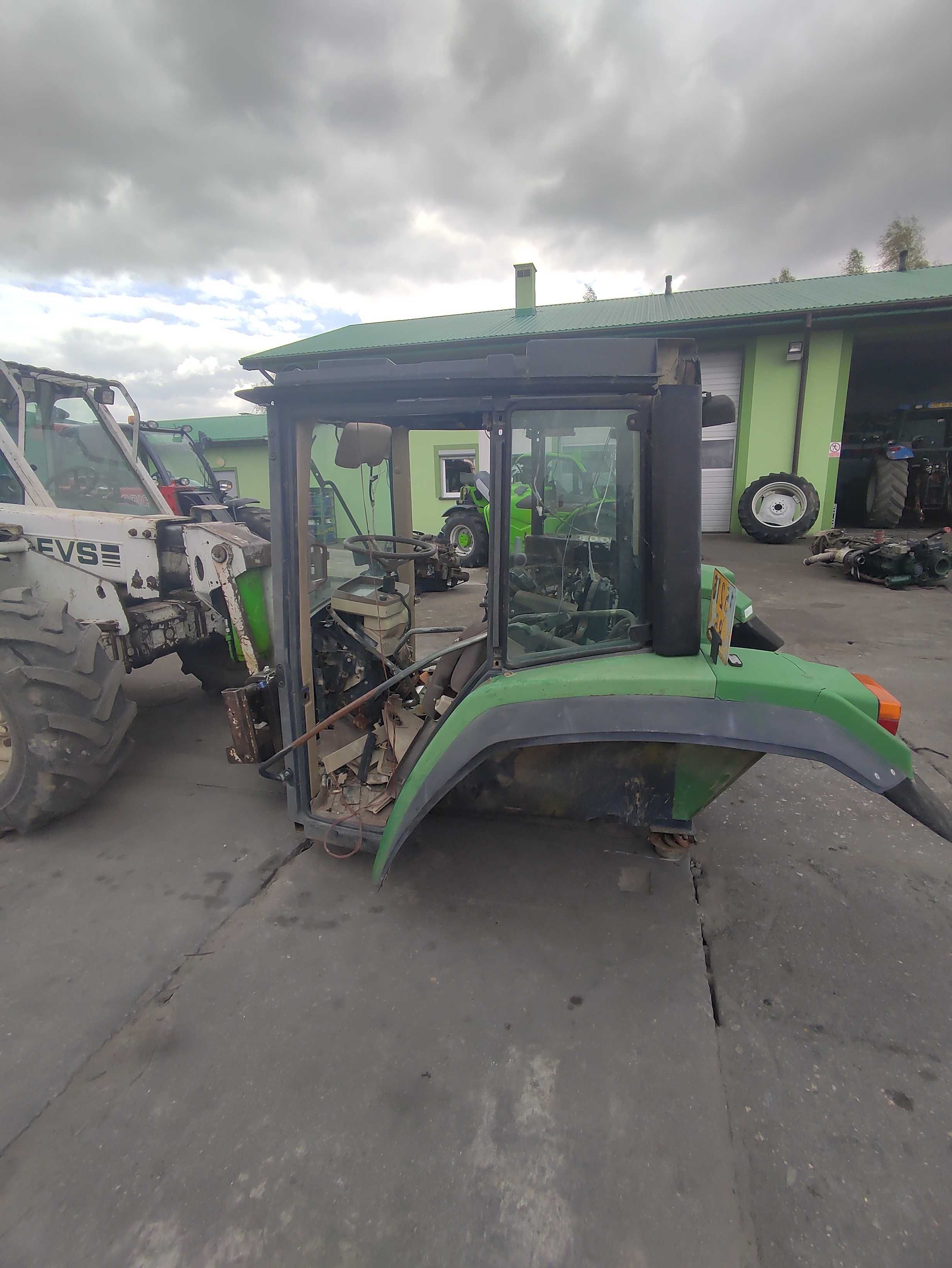 Kabina John Deere 6210