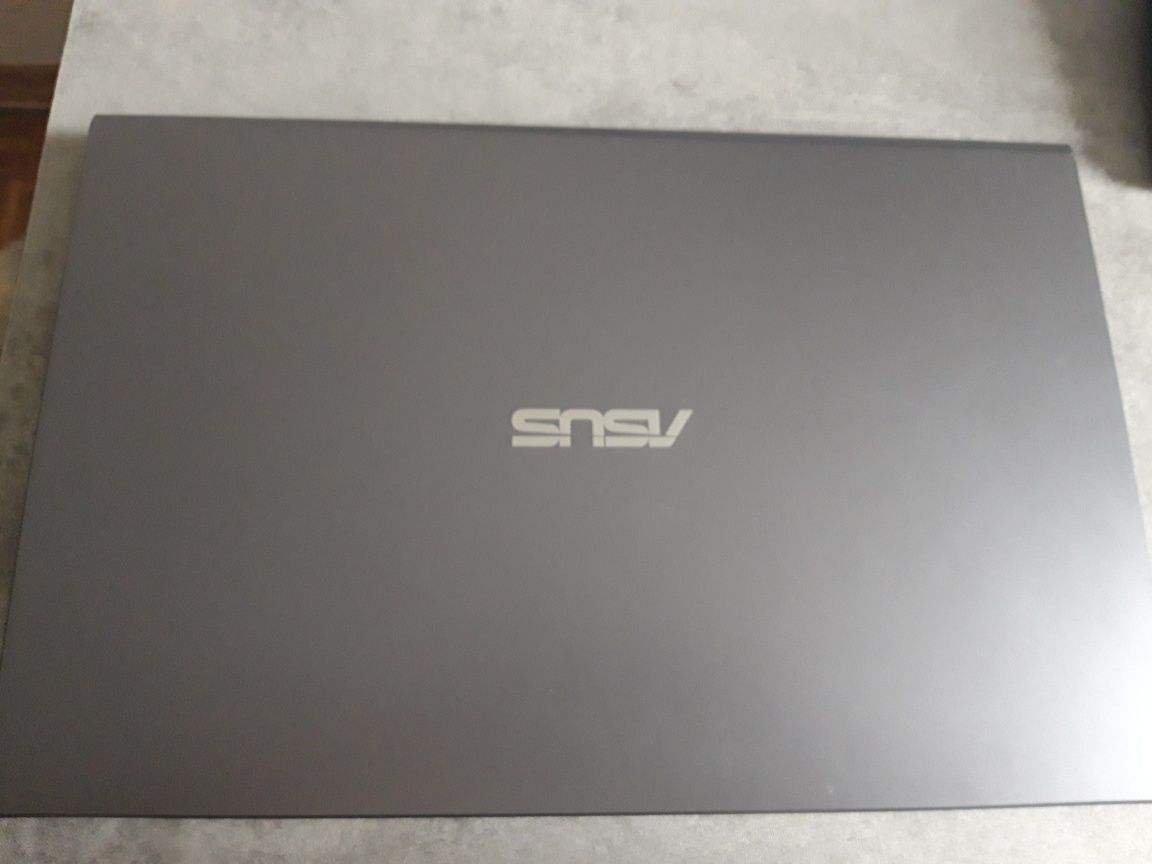 Laptop asus sprzedam