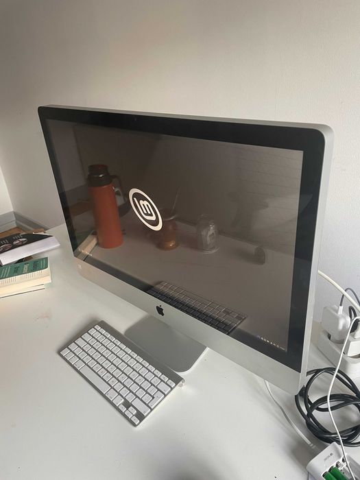 iMac 27" core i5 8GB RAM 1TB HDD com teclado para pecas