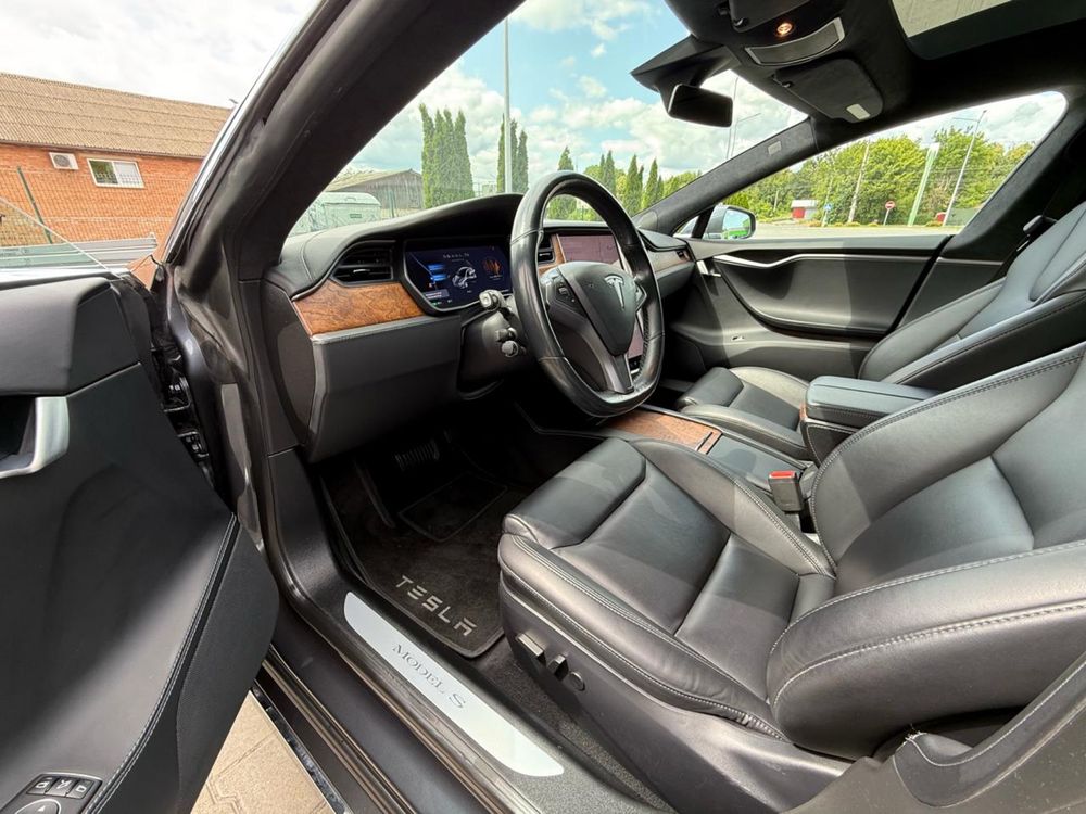 Tesla Model S 2021 Long Range Plus