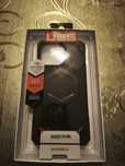 UAG Monarch Pro Magsafe - etui iPhone 15 Pro (carbon fiber)
