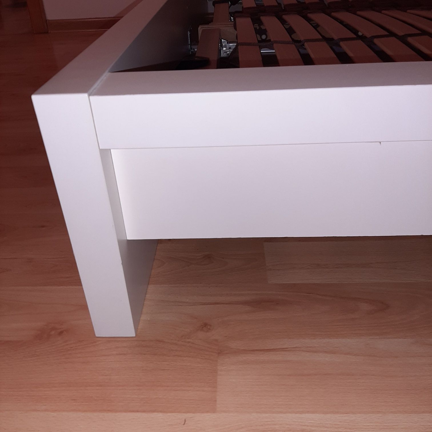 Łóżko do sypialni 180x200 Ikea Malm