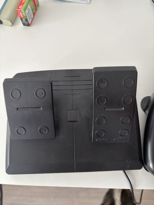 Kierownica Komputerowa, pedały