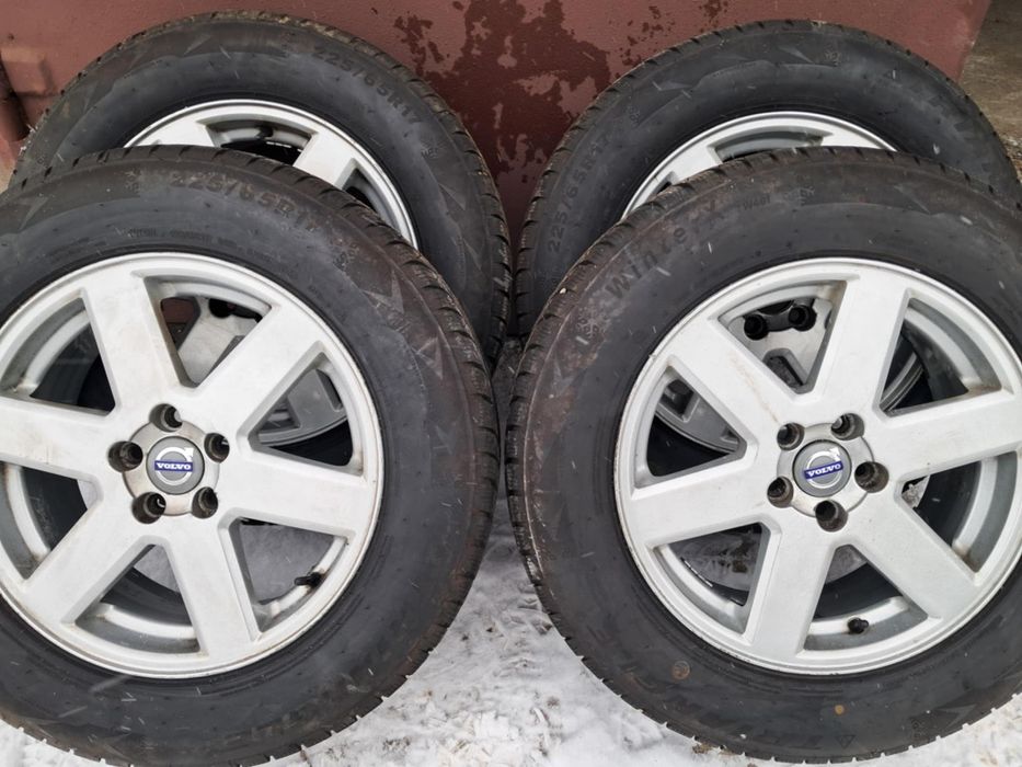 Zestaw 4 felg aluminiowych z oponami zimowymi Volvo XC90