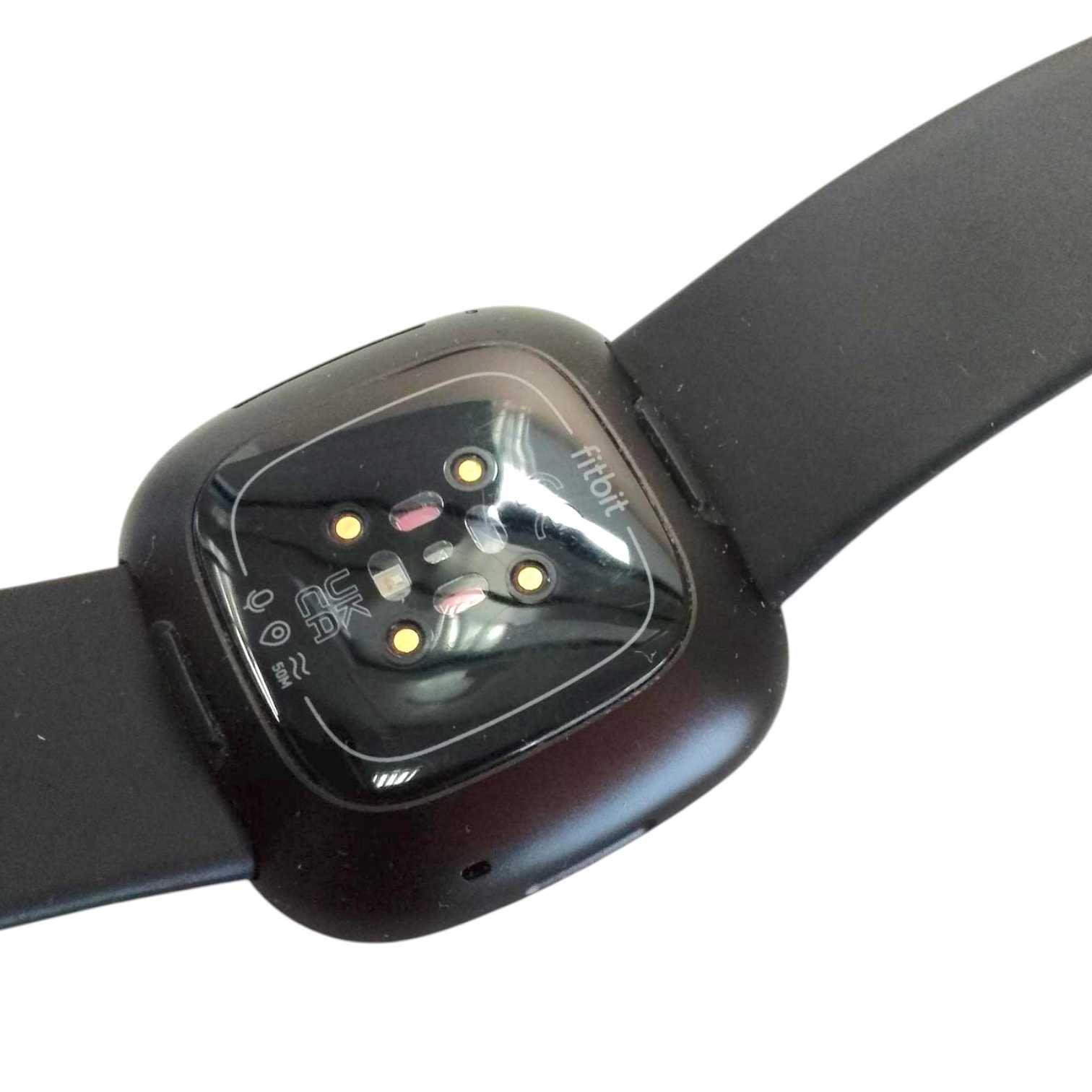 Smartwatch Fitbit Versa 3 czarny