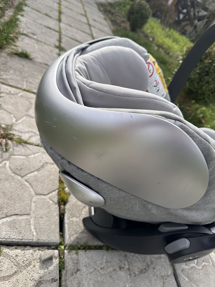 Автокрісло Cybex cloud z, розкладне, з адаптерами. 0-12 міс