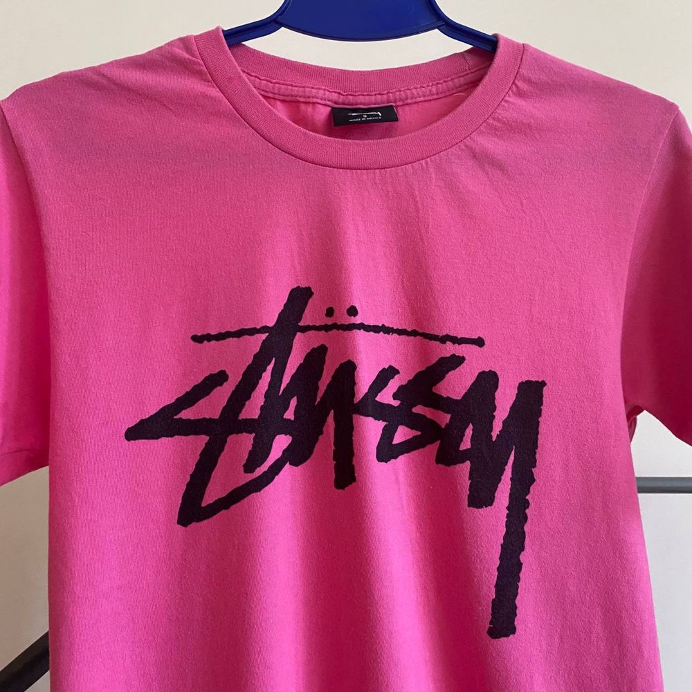 Футболка Stussy, Стуссі