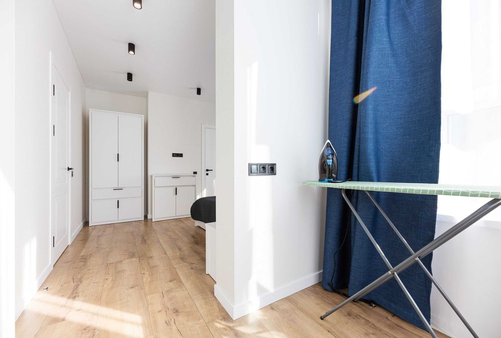 2К  квартира люкс метро Чернігівська 3 хв