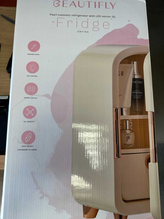 Lodówka kosmetyczna lustro LED Beautifly na kosmetyki prezent 12 L