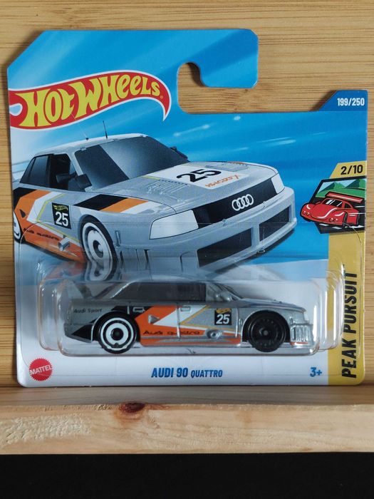 Hotwheels Audi 90 quattro (com erro de pintura)