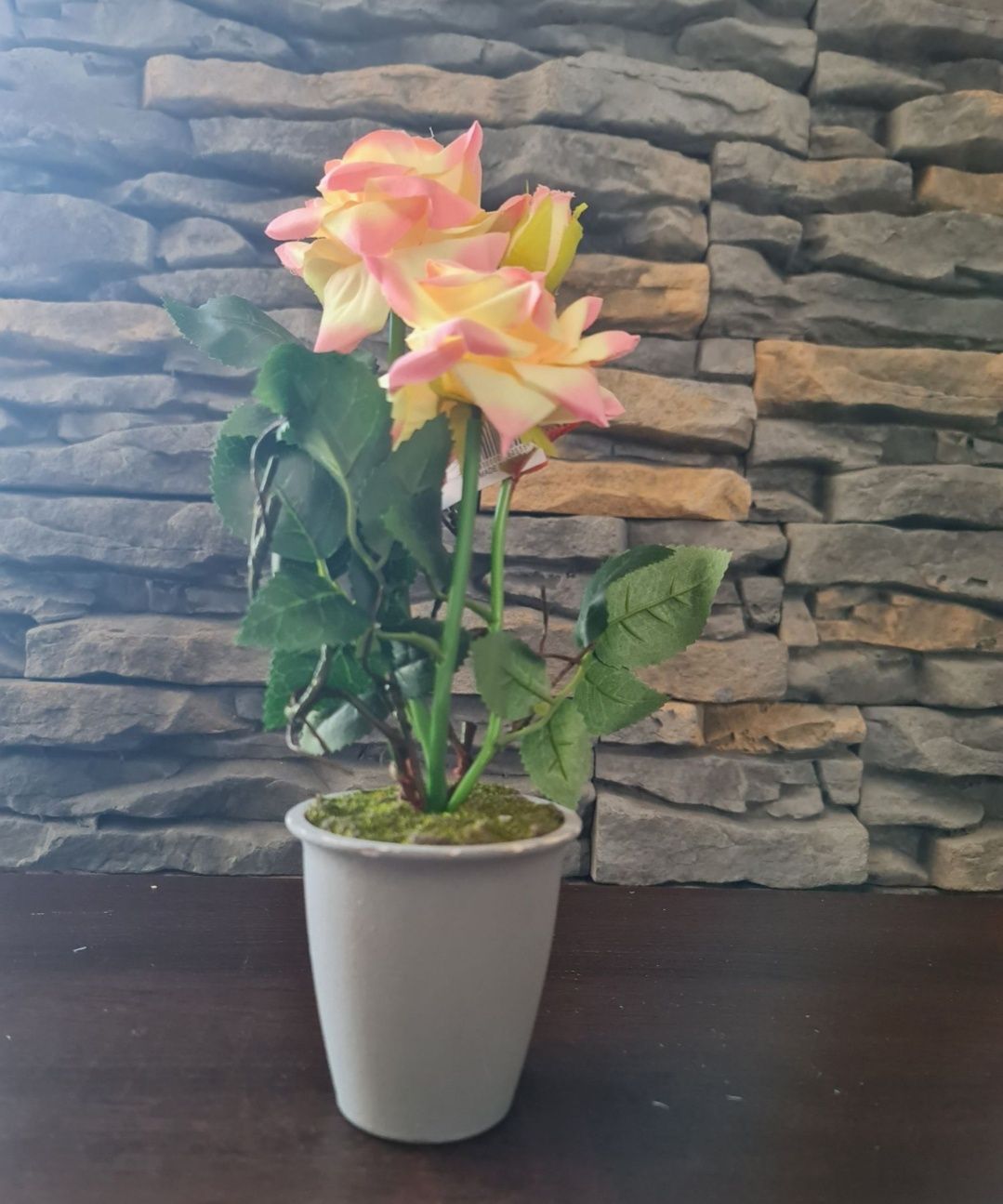 Sztuczny kwiat w doniczce ceramicznej 30cm 48tknkw