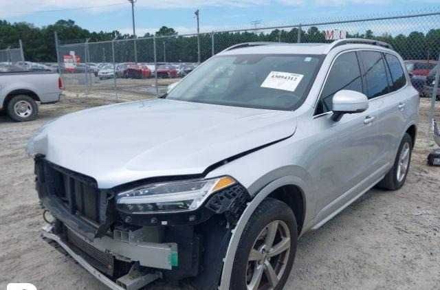 Volvo xc90    2.0 T5 Momentum  model 2017