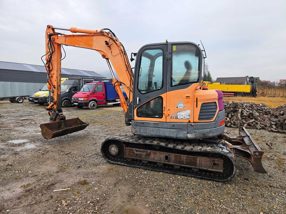 Doosan DX80R Koparka Gąsienicowa 8-ton Średnia Gumowa Gąsienica Łyżki