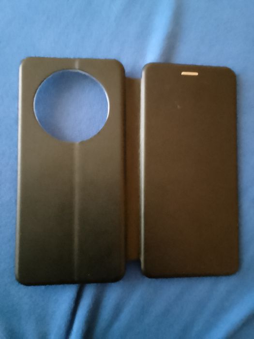 Продам чехол на Redmi A3 черного цвета. Цена 100  грн.