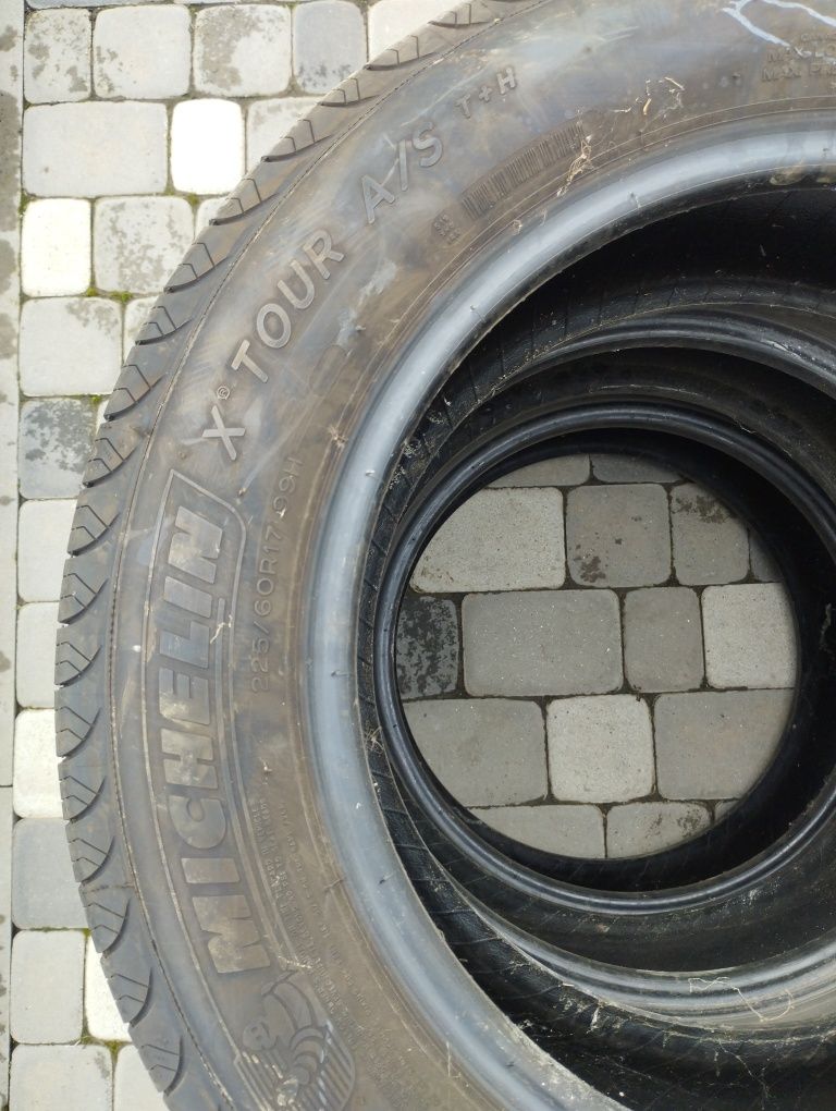 Продам резину MICHELIN X-TOUR