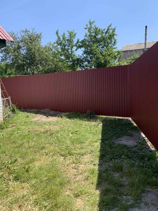 Паркани з профнастилу під ключ ворота відкатні ворота розпашні  забори