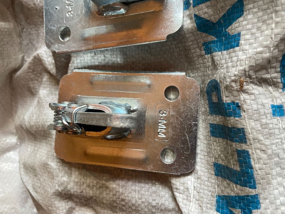 Чіроз Затискач пружиний для опалубки оцинкований