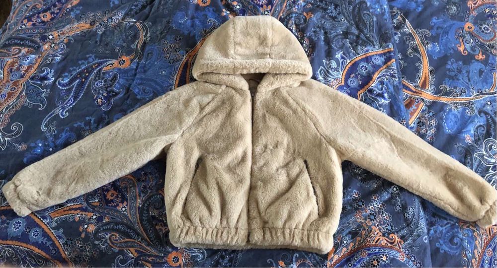 Куртка Pull&Bear, штучне хутро, розмір XS, нова.