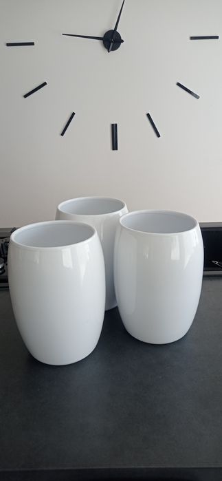 Piękne, duże, białe wazony ceramiczne - także pojedynczo