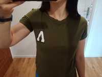 Damski t-shirt z kolorze army green z literką A Cropp rozmiar S