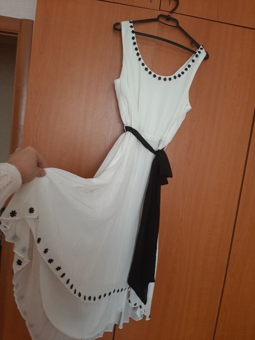 Сукні гарнющі,на свята.