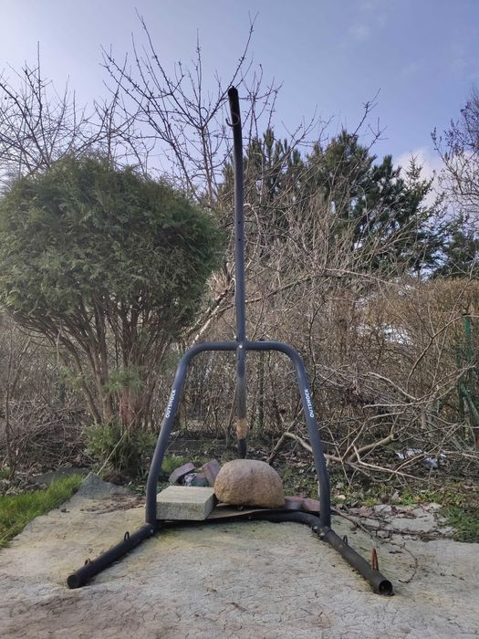 zestaw Worek treningowy Outshock 32 kg ze stojakiem