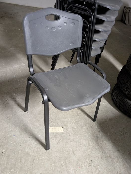 Krzesła w dobrym stanie