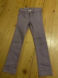 Fioletowe dziewczece spodnie jeansy r. 122 cm