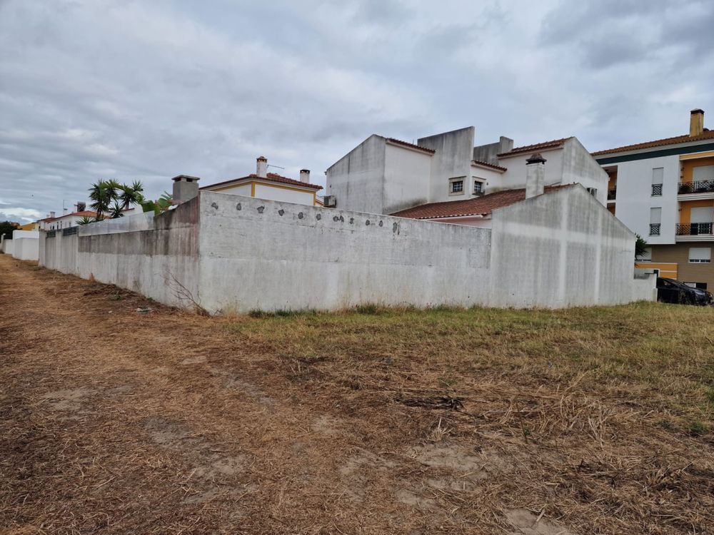 Lote de terreno para construção de moradia