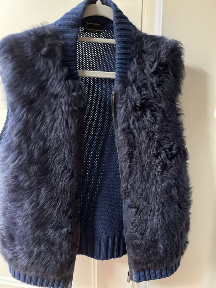 Kamizelka granatowa z futerkiem Massimo Dutti