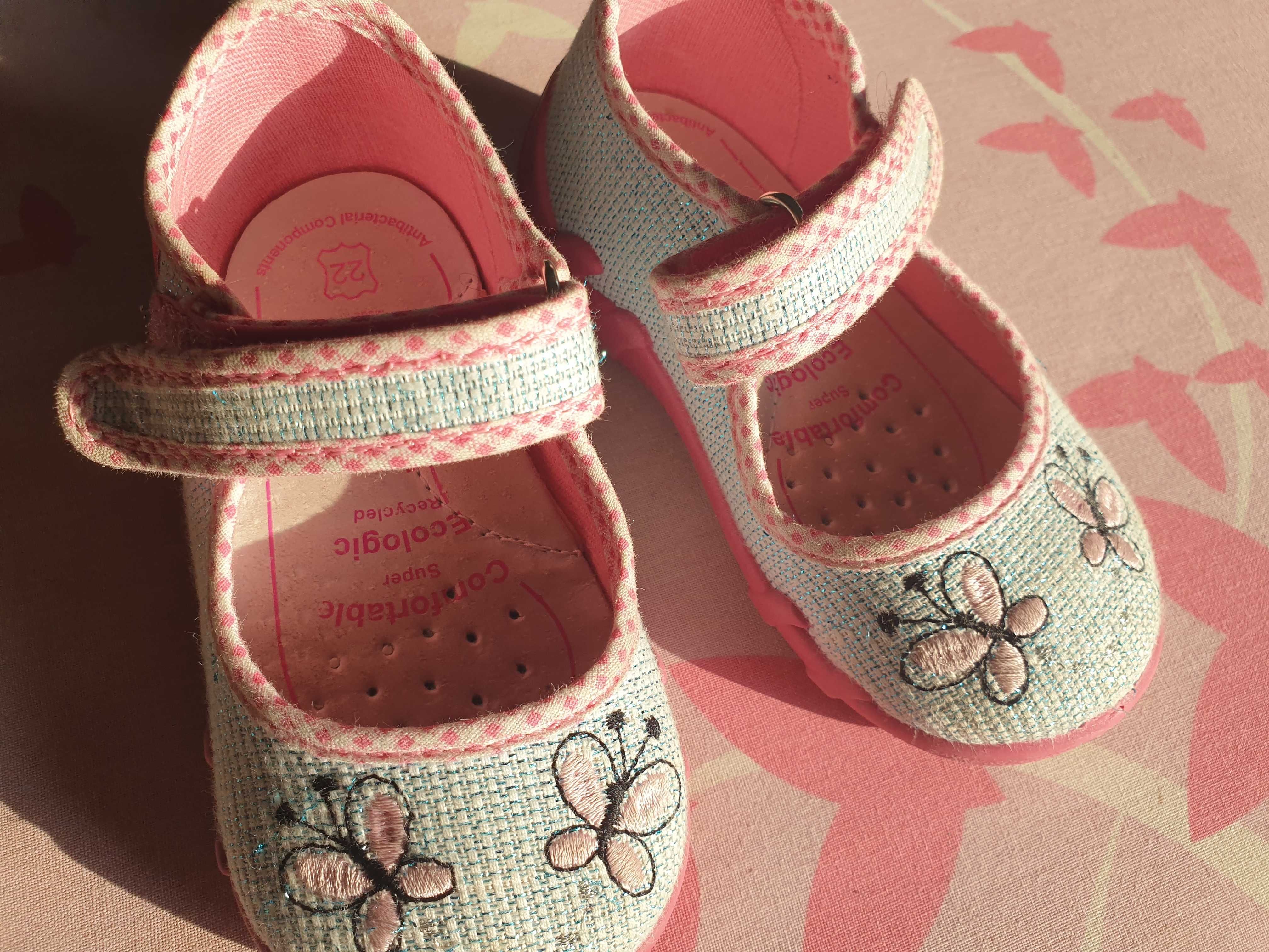 Buty /pantofle firmy RenBut 22 przedszkole