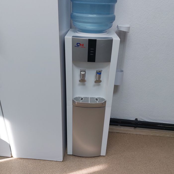 Куллер для  води