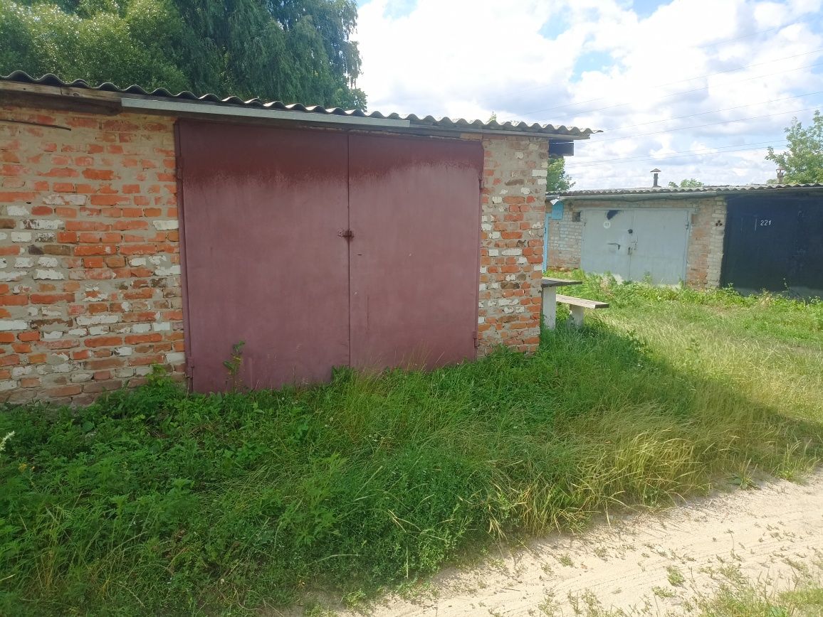 Продам гараж под ВИПЛАТУ,ОРЕНДА.великий 4 коператив 6*4.15