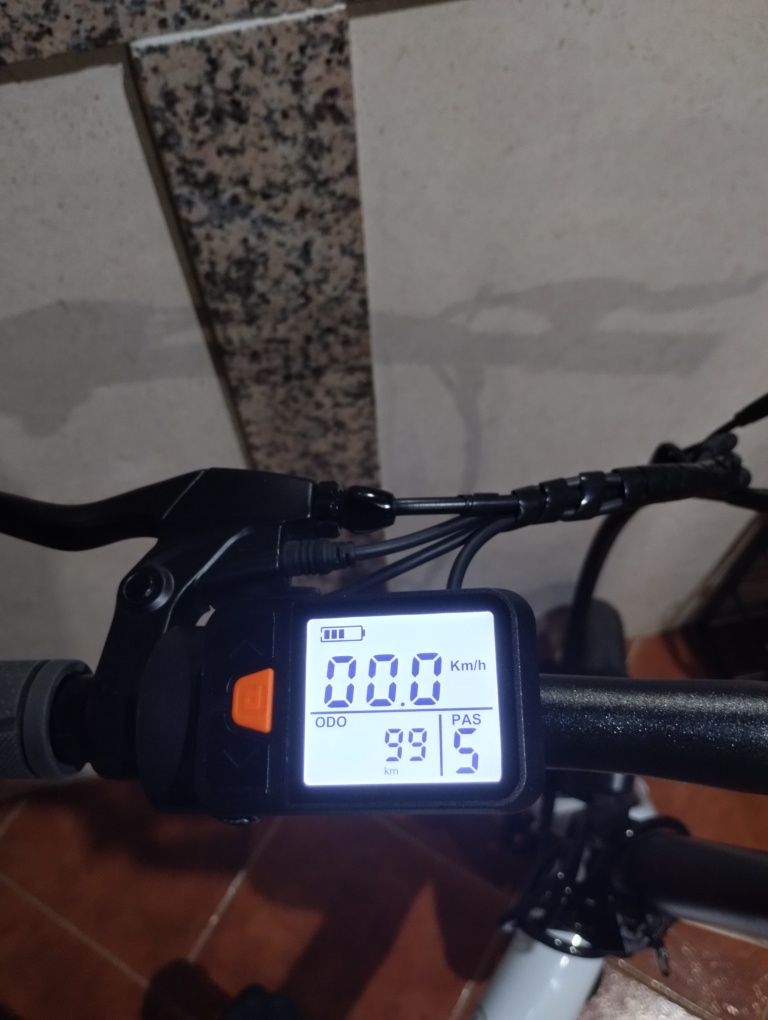 Bicicleta elétrica dobrável