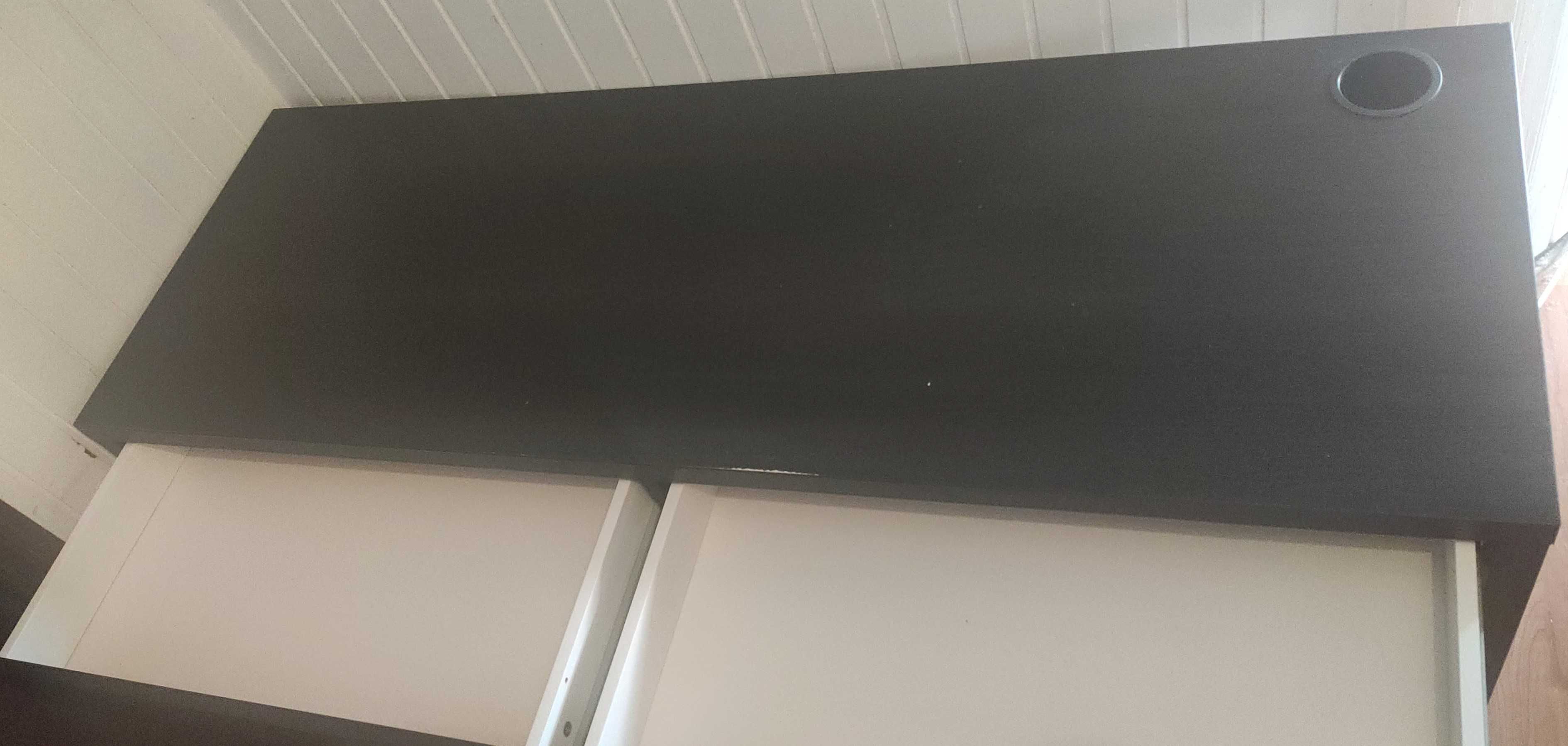 Secretária Ikea com 2 gavetas