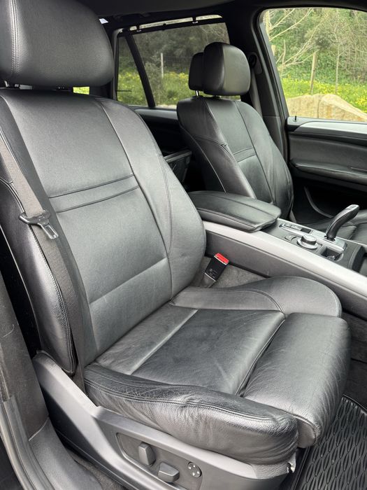 BMW X5 SD 7 lugares com quase 400Cv