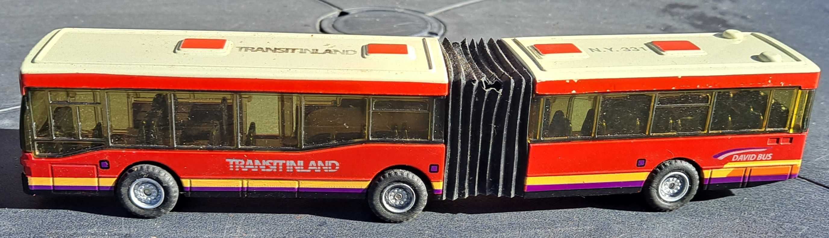 autobus zabawka model