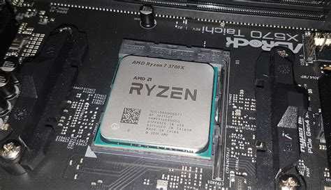 AMD Ryzen 7 3700x