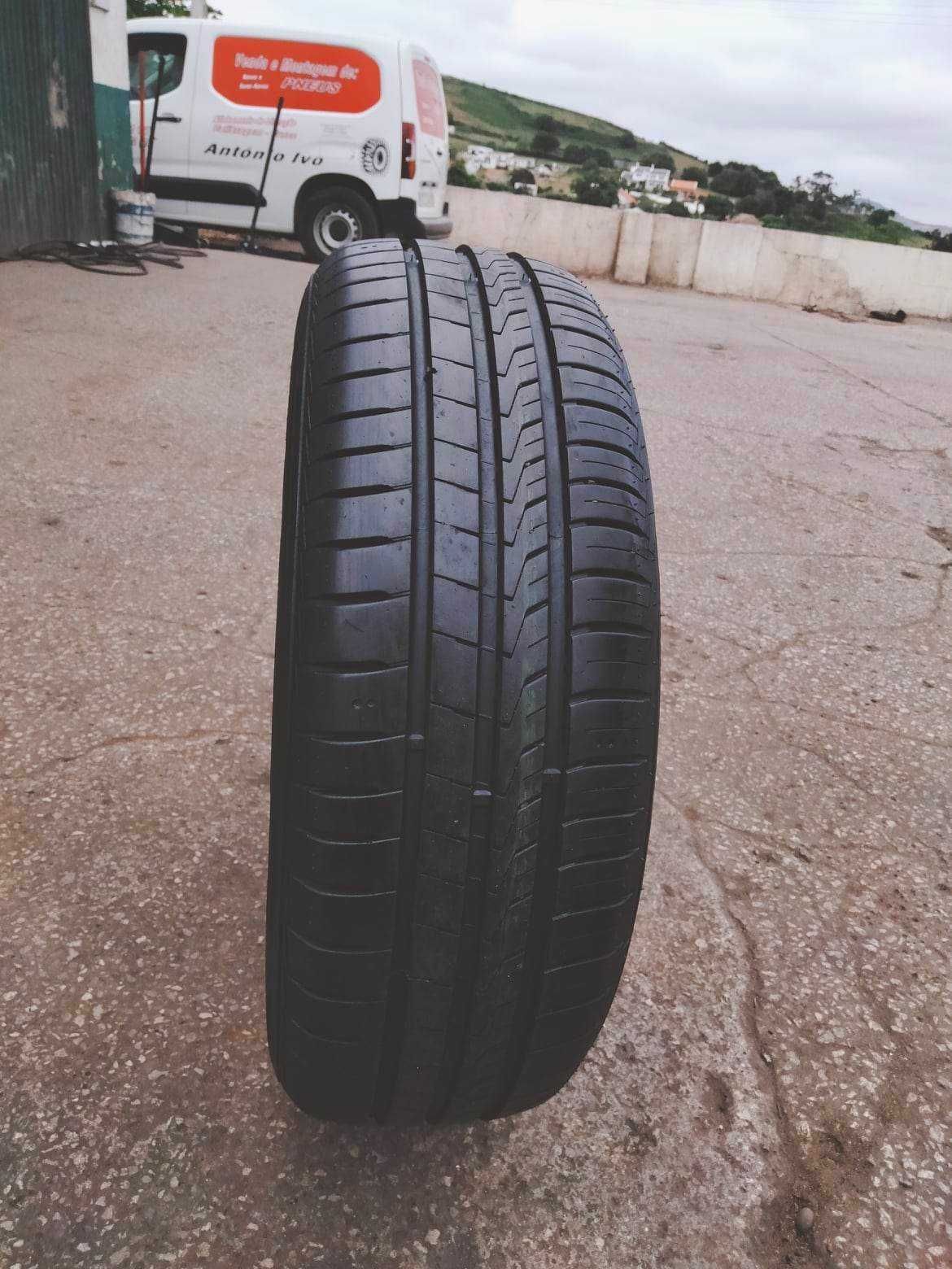 Pneus 195/65R15 Semi Novos Impecáveis