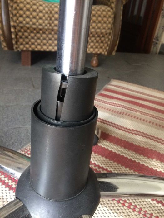 Cadeira de escritório em cabedal