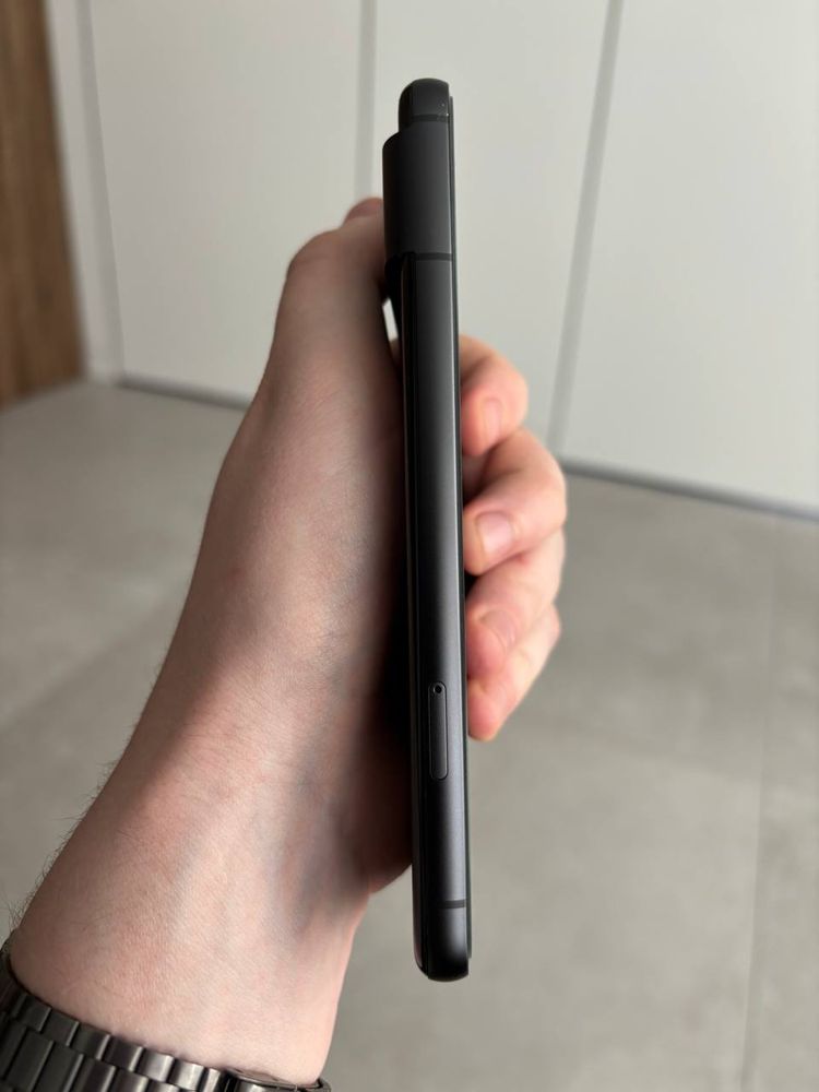 Google Pixel 8 8/128 Obsidian Neverlock (Global Version)