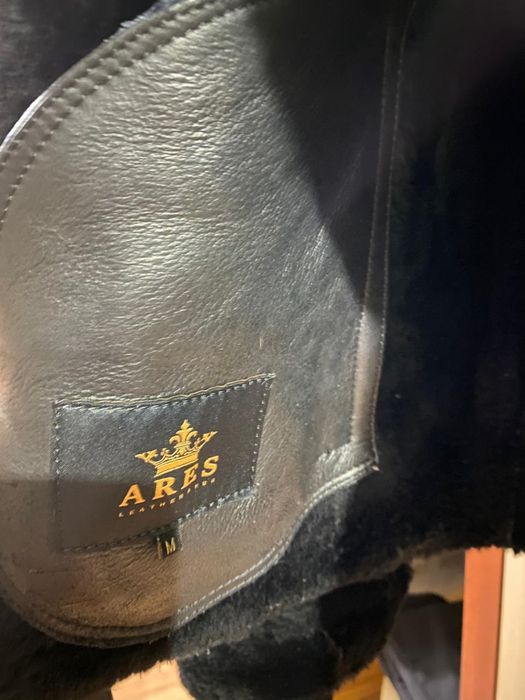 Продам жіночу шкіряну дублянку