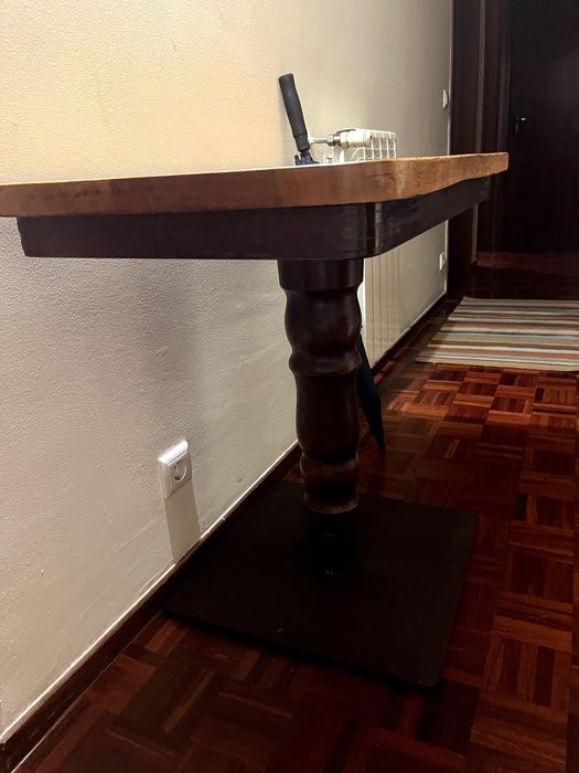 Mesa de Apoio em Madeira